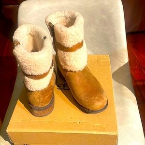 Gently worn Blayre UGG Ankle Boot size 7
